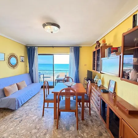 First-line Beachfront Penthouse, Terrace, And Ocean Views *